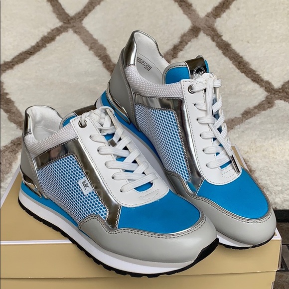 MICHAEL KORS MADDY TRAINER MESH PERFECT SKY - Picture 14 of 16